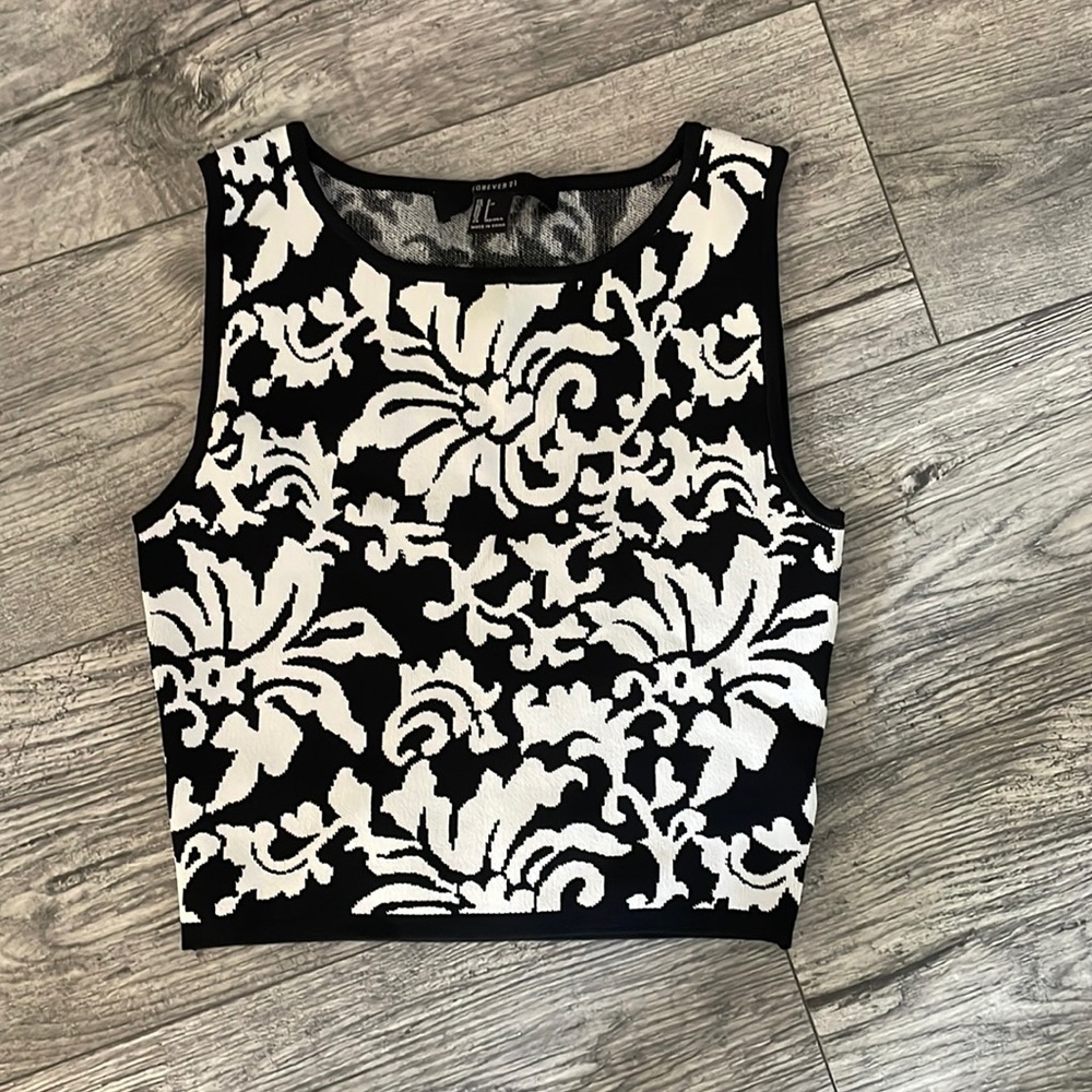 Forever 21 top size small